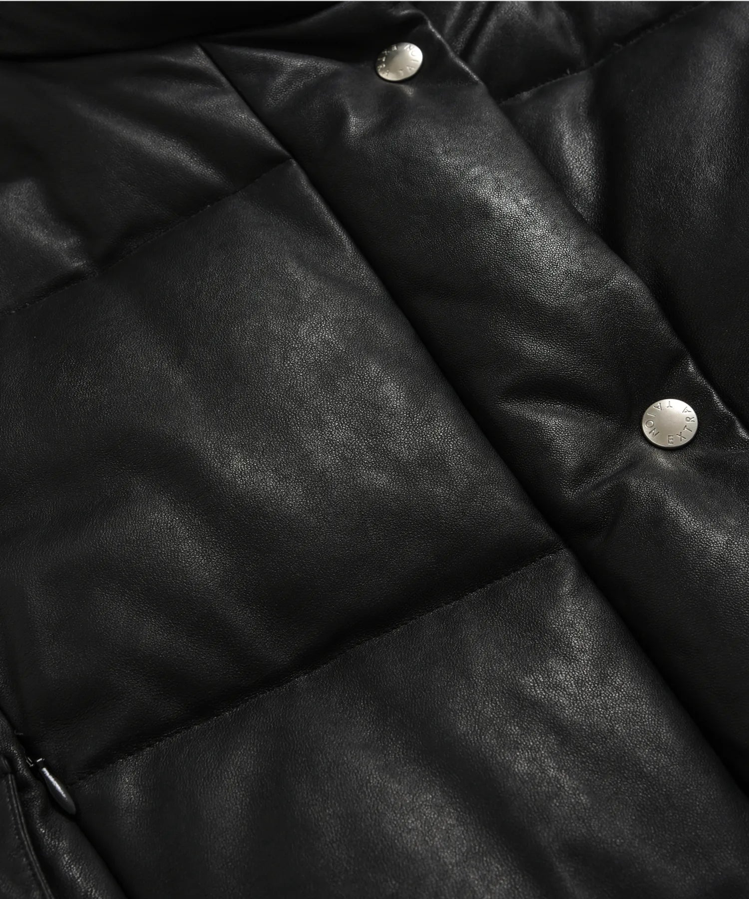 【POP UP限定商品】【WOMEN】フード取り外し式〈ショート丈〉ボリューム レザー ダウンジャケットセット＜TYPEⅡ＞（EX-W02VZA-CLT-SET-T2）