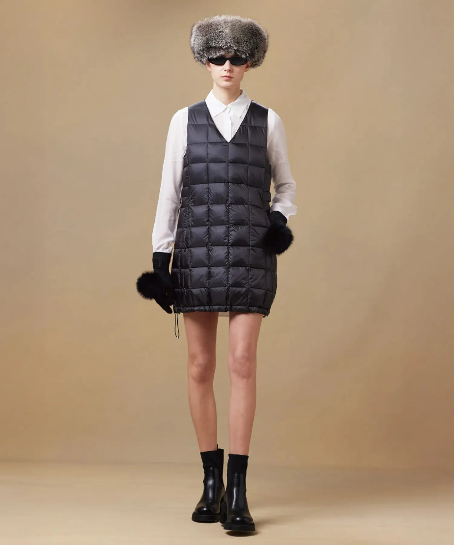 【POP UP限定商品】【WOMEN】Vネックダウンワンピース (EX-DR01A)